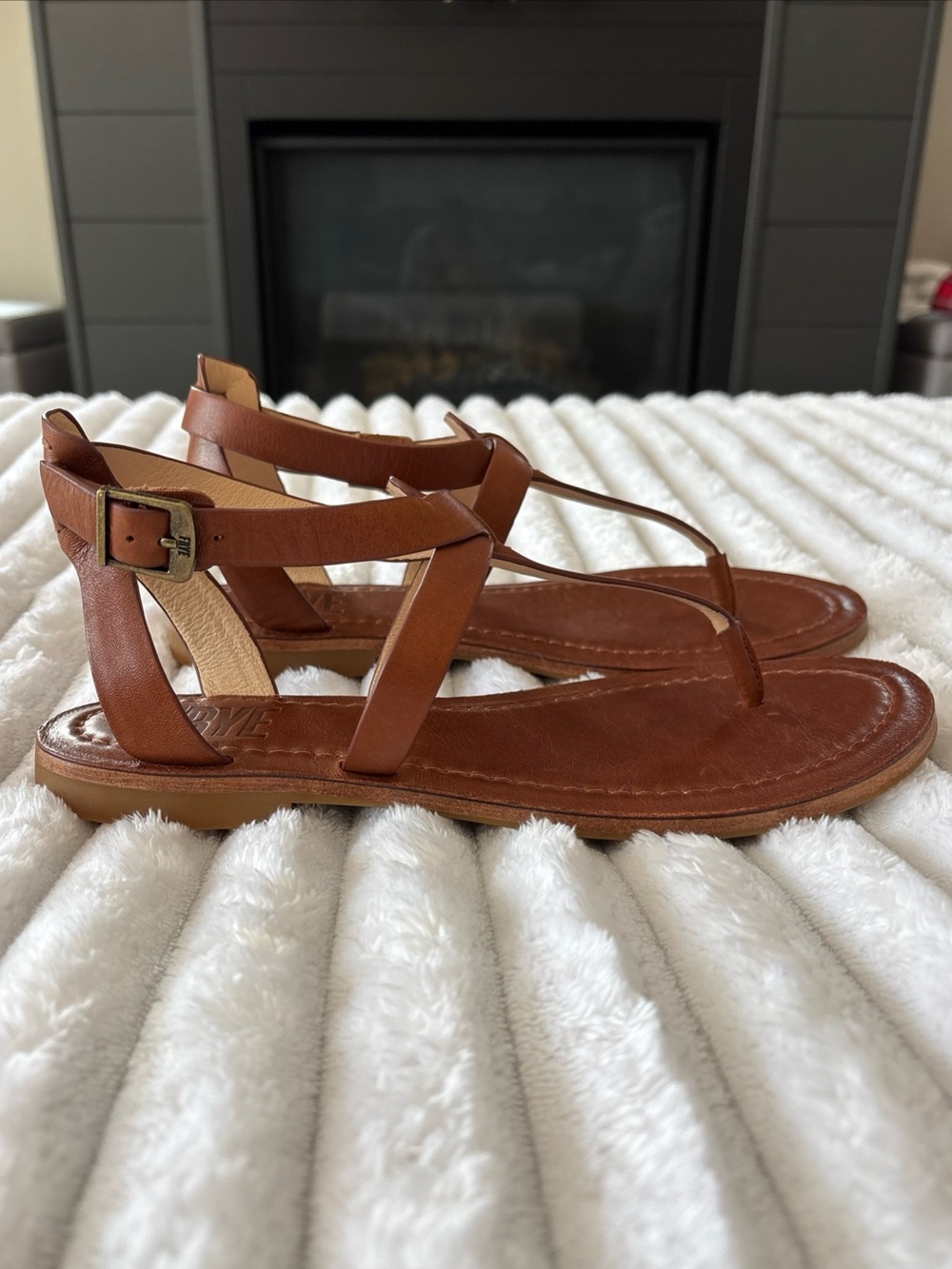 Frye Taylor Sandals Women’s size 8.5